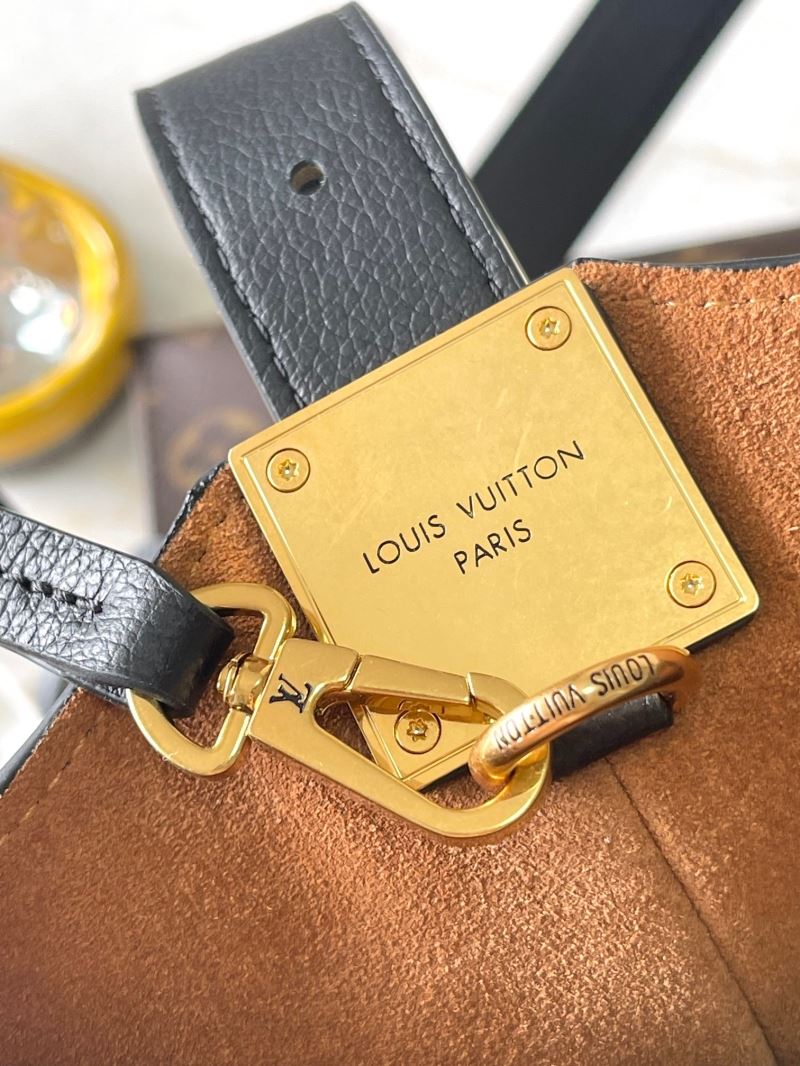 Louis Vuitton Hobo Bags